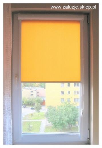 Roleta okienna w kolorze żółtym 